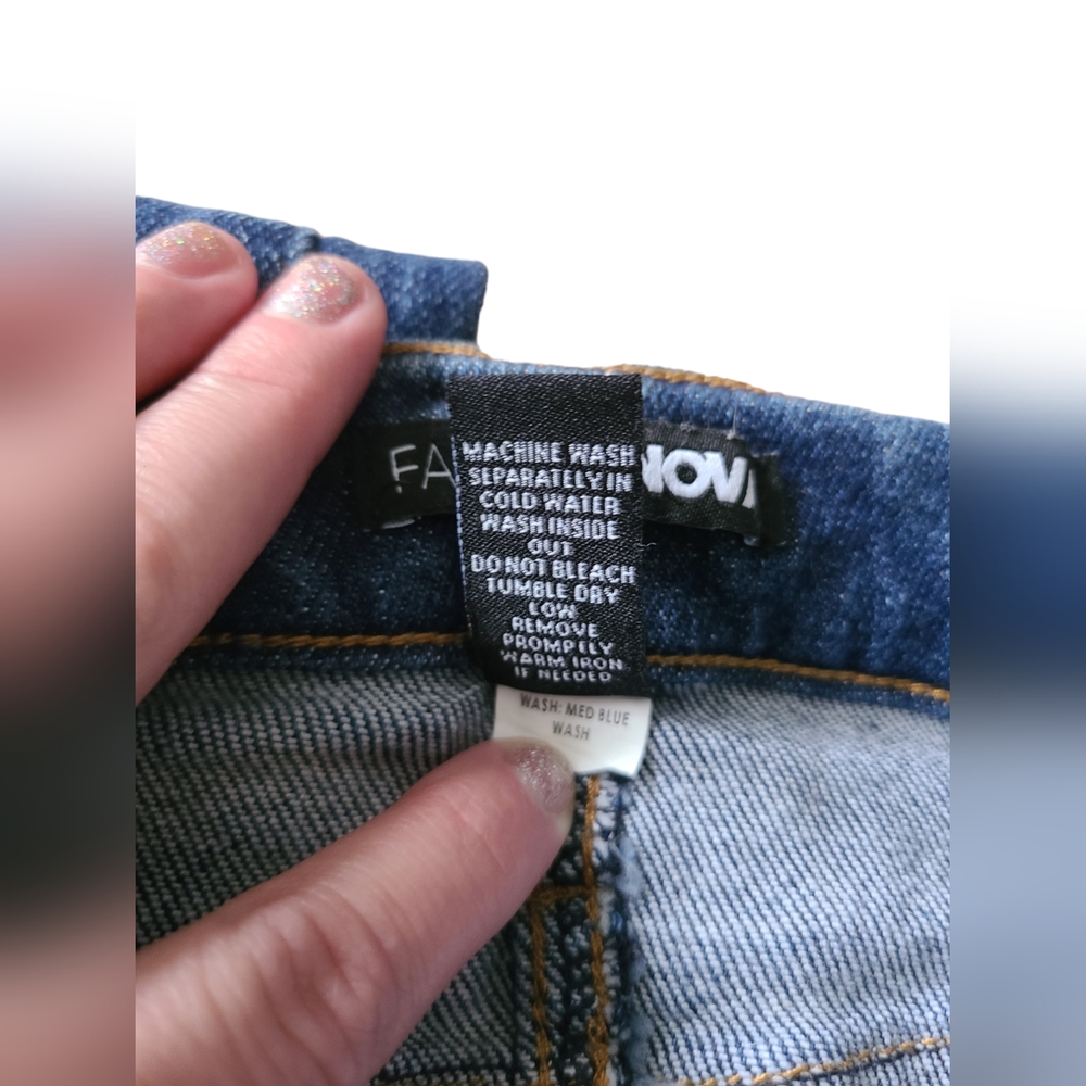 FASHION NOVA | RAW HEM JEANS | SIZE 1/25 - Picture 6 of 13